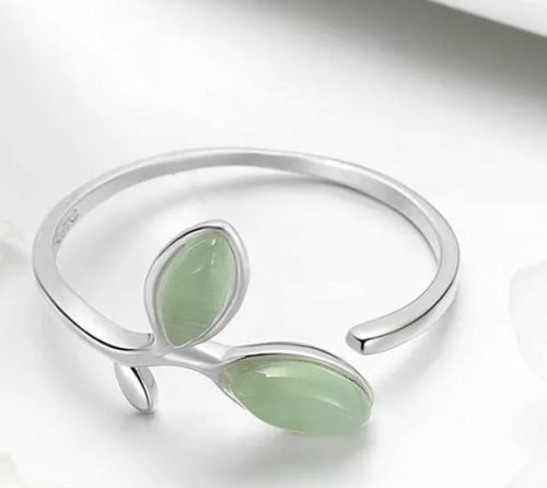 Inel fără mărime cu frunze verzi din argint